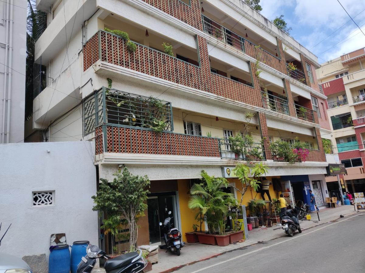 Fernandes Complex Hotel Bangalore Ngoại thất bức ảnh
